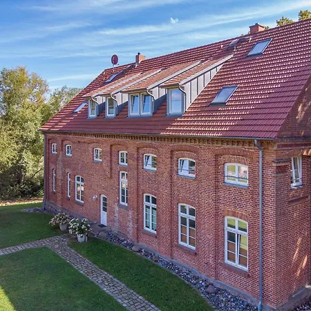 Apartment Gutshof Dubnitz -ferienwohnung 9  Elsa Sassnitz