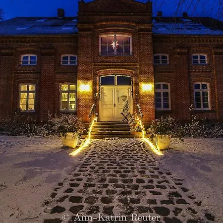 Apartment Gutshof Dubnitz -ferienwohnung 9  Elsa Sassnitz