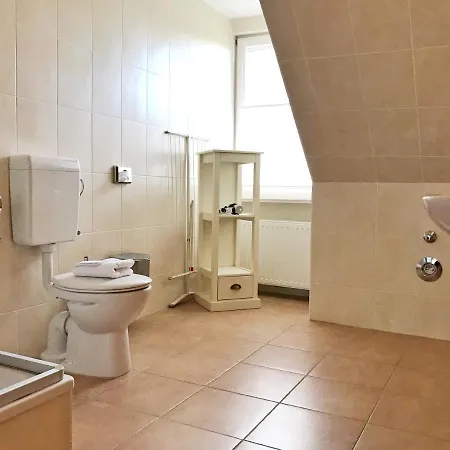 Apartment Gutshof Dubnitz -ferienwohnung 9  Elsa Sassnitz